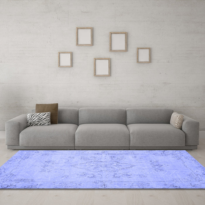 Machine Washable Persian Blue Traditional Rug in a Living Room, wshtr3713blu