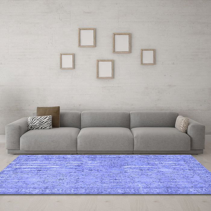 Machine Washable Persian Blue Traditional Rug in a Living Room, wshtr3717blu