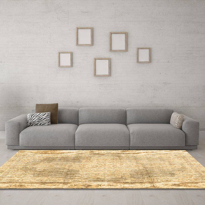 Machine Washable Persian Brown Traditional Rug in a Living Room,, wshtr3720brn
