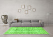 Machine Washable Persian Green Traditional Area Rugs in a Living Room,, wshtr3726grn