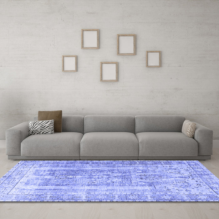 Machine Washable Persian Blue Traditional Rug in a Living Room, wshtr3727blu