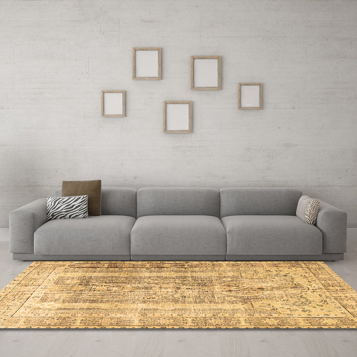 Machine Washable Persian Brown Traditional Rug in a Living Room,, wshtr3727brn