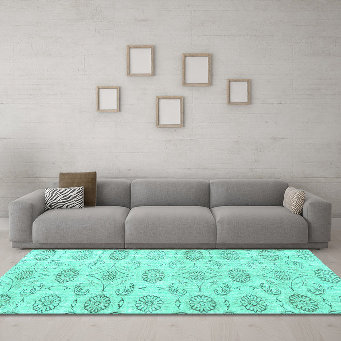 Machine Washable Persian Turquoise Traditional Area Rugs in a Living Room,, wshtr3728turq