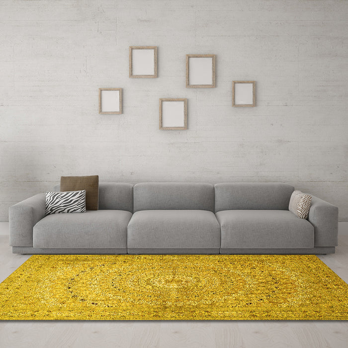 Machine Washable Persian Yellow Traditional Rug in a Living Room, wshtr372yw