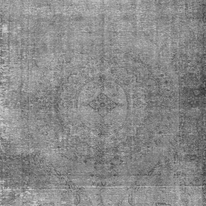 Serging Thickness of Machine Washable Persian Gray Traditional Rug, wshtr3731gry