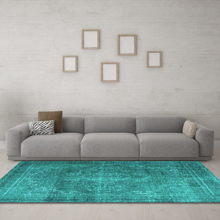 Machine Washable Persian Turquoise Traditional Area Rugs in a Living Room,, wshtr3733turq
