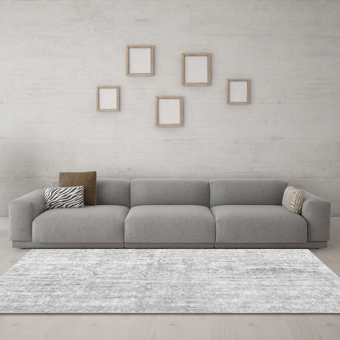 Machine Washable Persian Gray Traditional Rug in a Living Room,, wshtr3735gry
