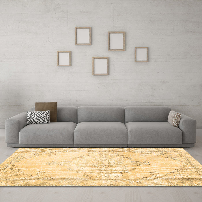 Machine Washable Persian Brown Traditional Rug in a Living Room,, wshtr3740brn