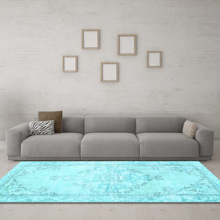 Machine Washable Persian Light Blue Traditional Rug in a Living Room, wshtr3740lblu