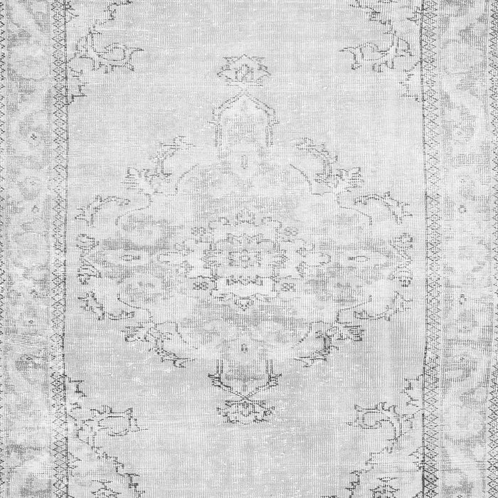 Serging Thickness of Machine Washable Persian Gray Traditional Rug, wshtr3740gry