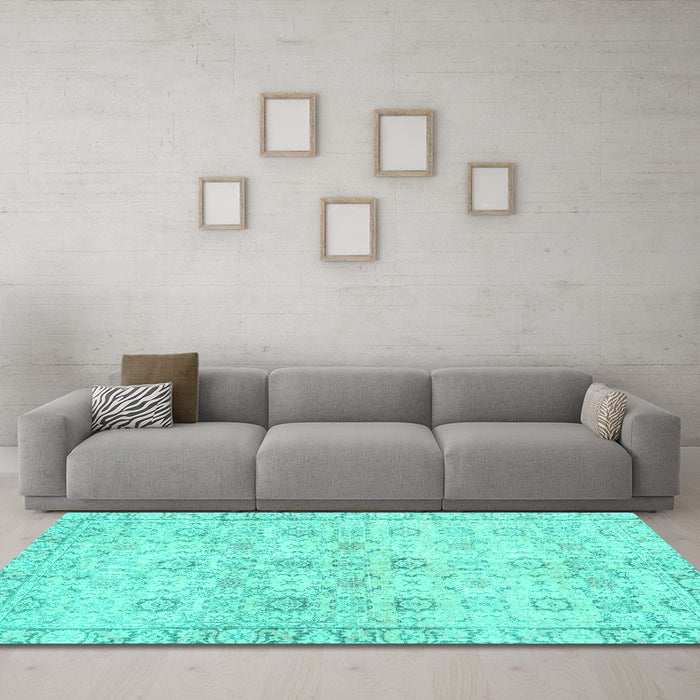 Machine Washable Persian Turquoise Traditional Area Rugs in a Living Room,, wshtr3741turq