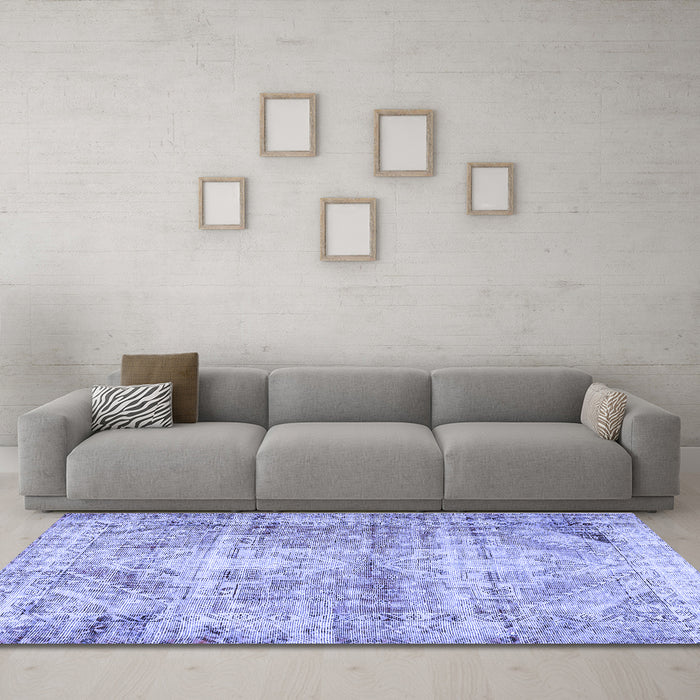 Machine Washable Persian Blue Traditional Rug in a Living Room, wshtr3742blu