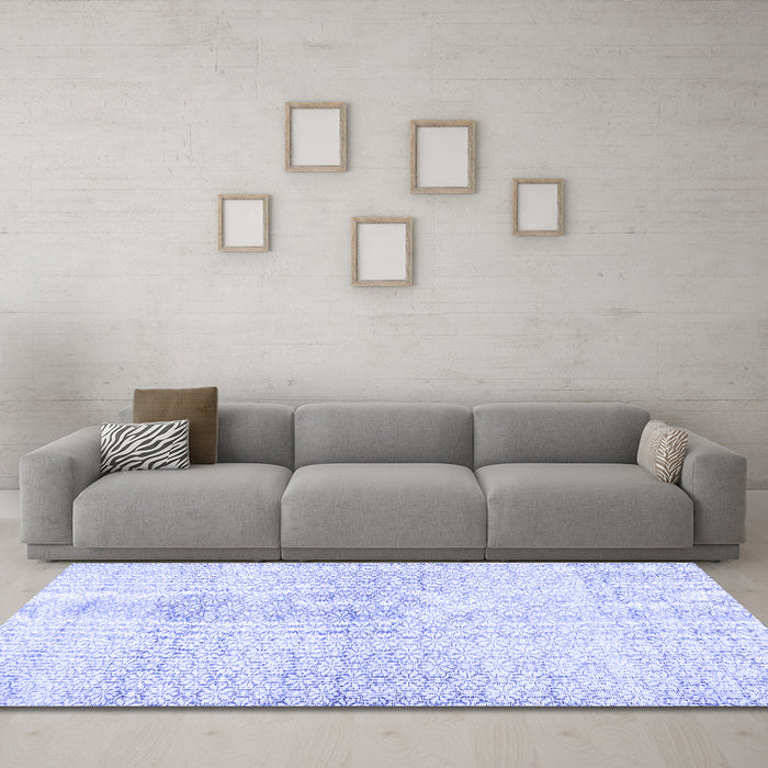 Machine Washable Persian Blue Traditional Rug in a Living Room, wshtr3744blu