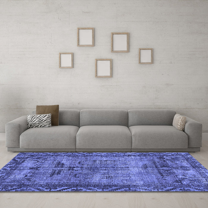 Machine Washable Persian Blue Traditional Rug in a Living Room, wshtr3745blu