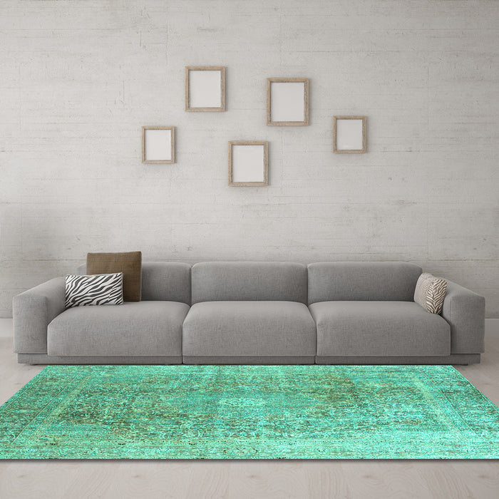 Machine Washable Persian Turquoise Traditional Area Rugs in a Living Room,, wshtr3747turq