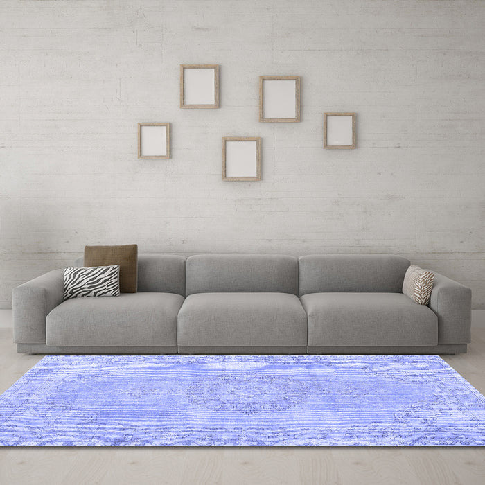 Machine Washable Persian Blue Traditional Rug in a Living Room, wshtr3757blu