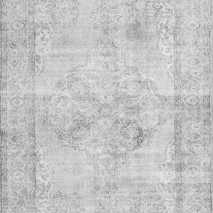 Serging Thickness of Machine Washable Persian Gray Traditional Rug, wshtr3758gry