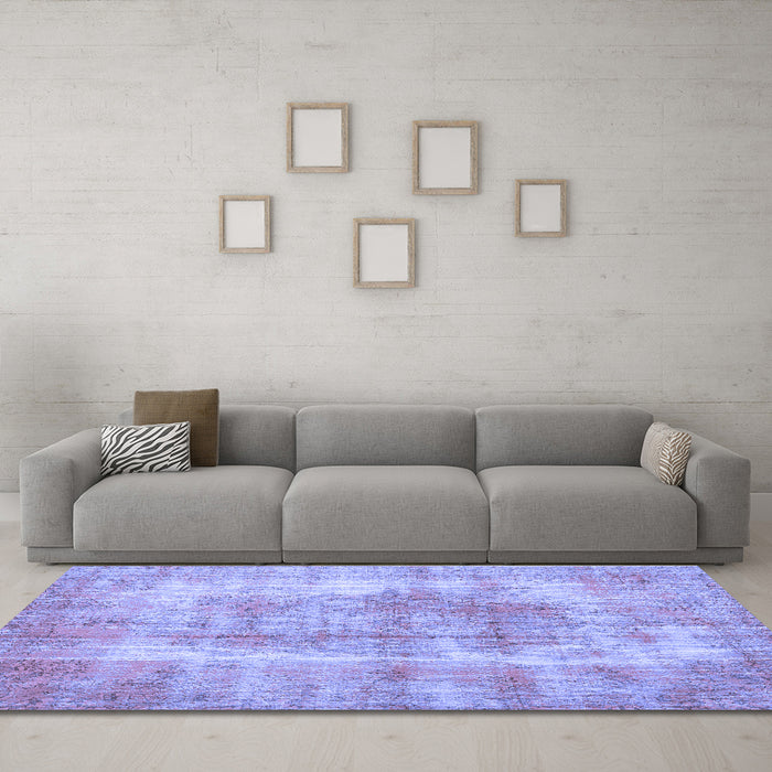 Machine Washable Persian Blue Traditional Rug in a Living Room, wshtr3760blu