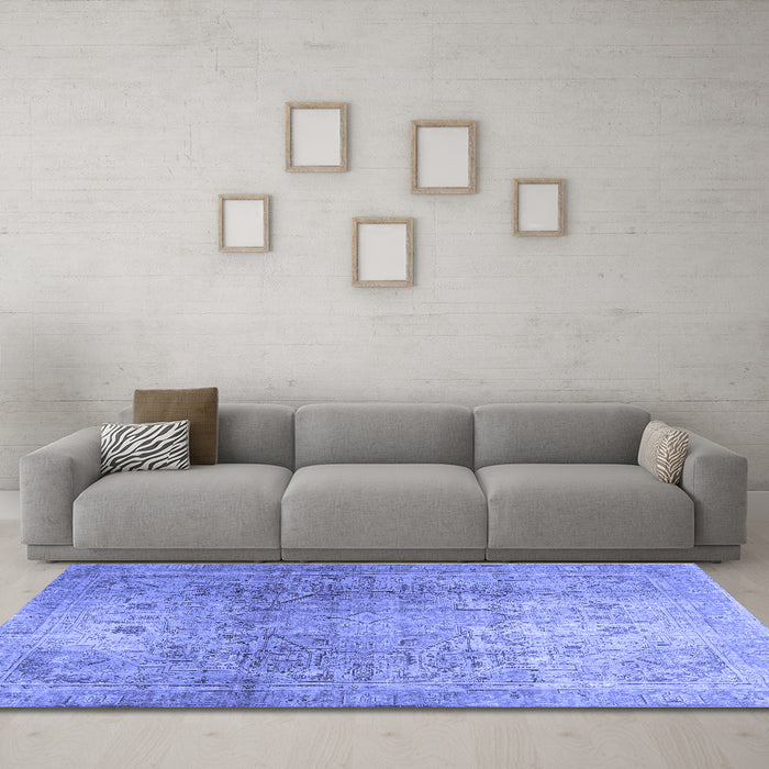 Machine Washable Persian Blue Traditional Rug in a Living Room, wshtr3764blu