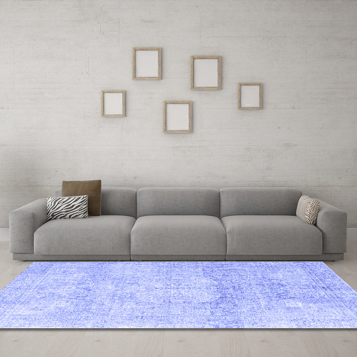 Machine Washable Persian Blue Traditional Rug in a Living Room, wshtr3769blu