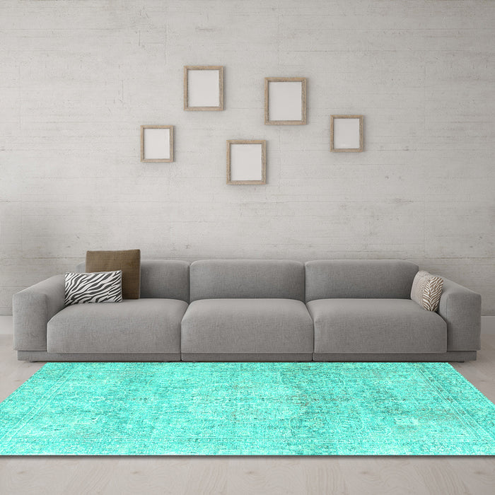 Machine Washable Persian Turquoise Traditional Area Rugs in a Living Room,, wshtr3769turq
