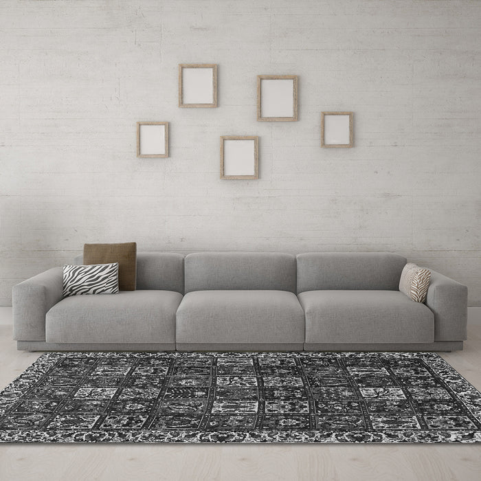 Machine Washable Persian Gray Traditional Rug in a Living Room,, wshtr3776gry