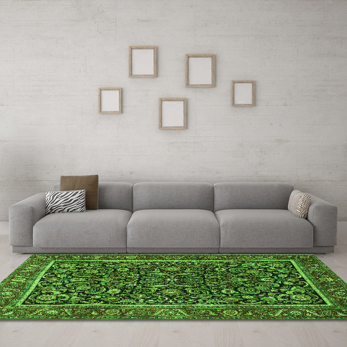 Machine Washable Persian Green Traditional Area Rugs in a Living Room,, wshtr3777grn