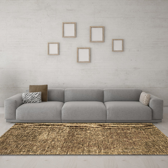 Machine Washable Persian Brown Traditional Rug in a Living Room,, wshtr3778brn