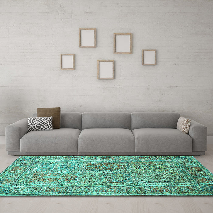Machine Washable Persian Turquoise Traditional Area Rugs in a Living Room,, wshtr377turq