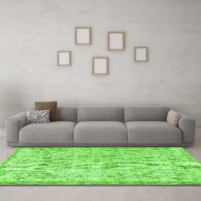 Machine Washable Persian Green Traditional Area Rugs in a Living Room,, wshtr3780grn