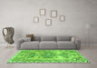 Machine Washable Persian Green Traditional Area Rugs in a Living Room,, wshtr3781grn