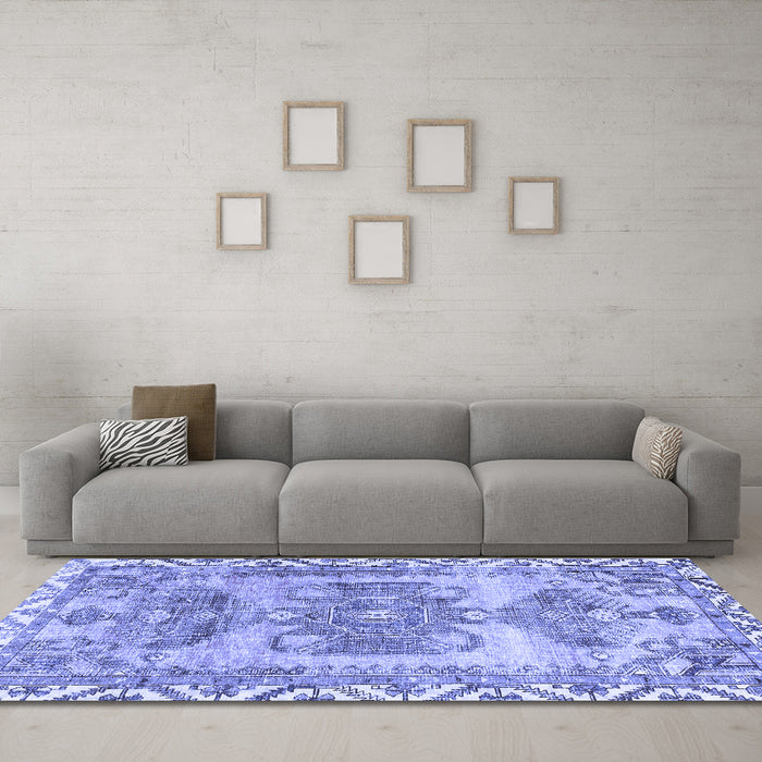 Machine Washable Persian Blue Traditional Rug in a Living Room, wshtr3781blu