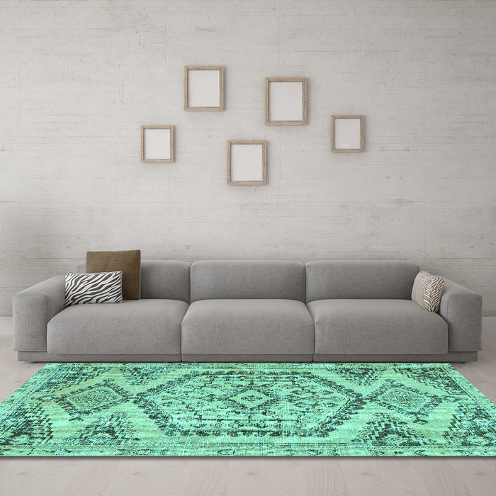Machine Washable Persian Turquoise Traditional Area Rugs in a Living Room,, wshtr3782turq