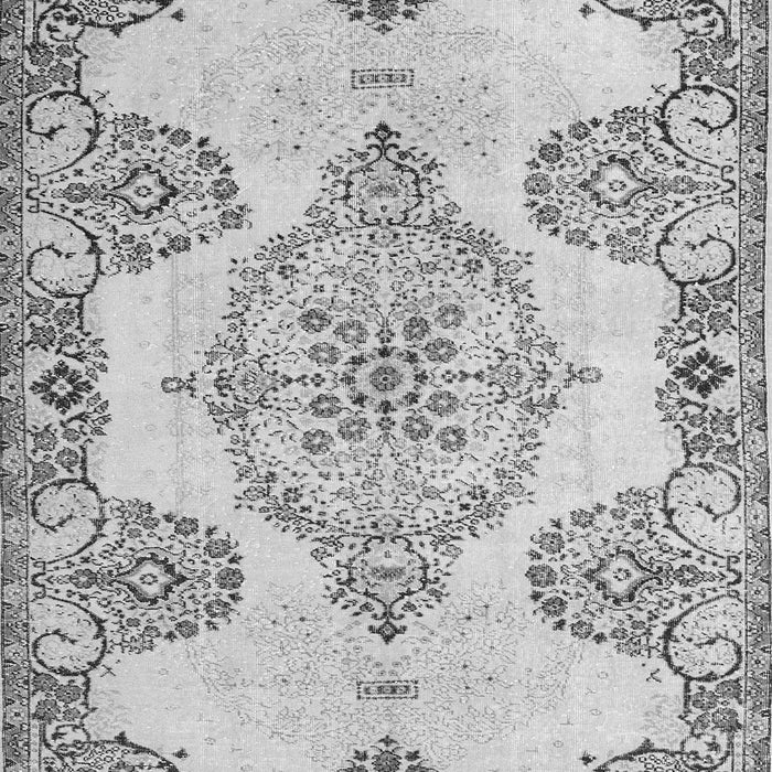 Serging Thickness of Machine Washable Medallion Gray Traditional Rug, wshtr3784gry