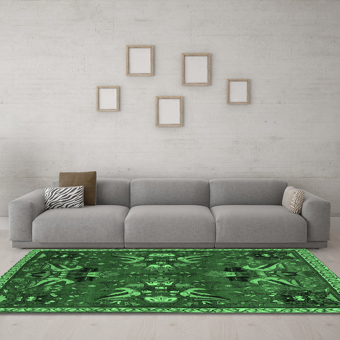 Machine Washable Animal Emerald Green Traditional Area Rugs in a Living Room,, wshtr3785emgrn
