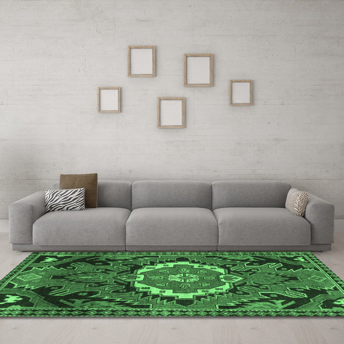 Machine Washable Medallion Emerald Green Traditional Area Rugs in a Living Room,, wshtr3786emgrn