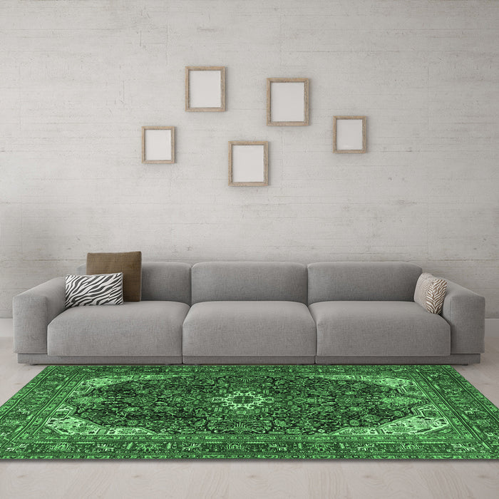 Machine Washable Medallion Emerald Green Traditional Area Rugs in a Living Room,, wshtr3792emgrn