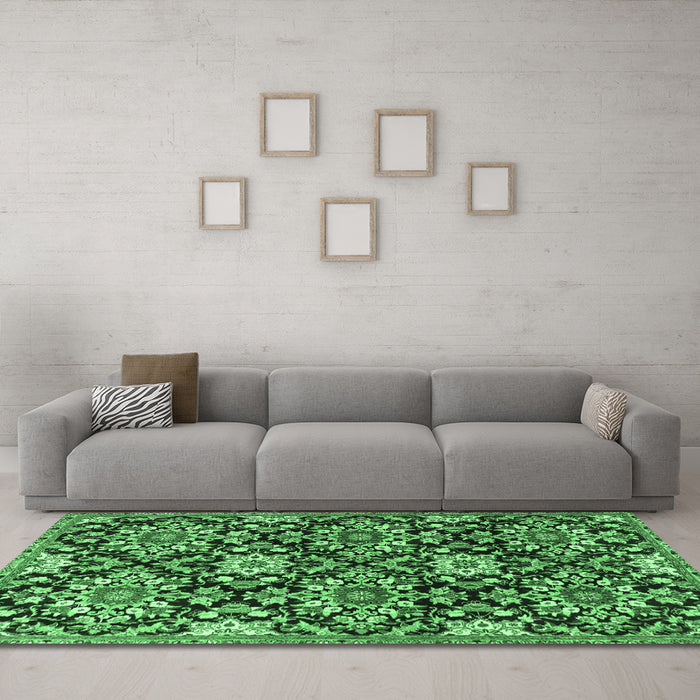 Machine Washable Persian Emerald Green Traditional Area Rugs in a Living Room,, wshtr3795emgrn