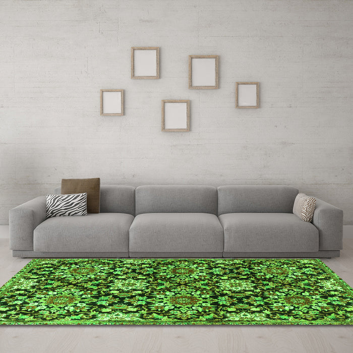 Machine Washable Persian Green Traditional Area Rugs in a Living Room,, wshtr3795grn