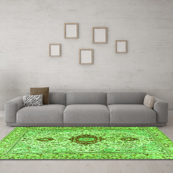 Machine Washable Persian Green Traditional Area Rugs in a Living Room,, wshtr3796grn
