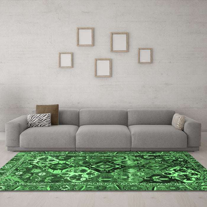 Machine Washable Persian Emerald Green Traditional Area Rugs in a Living Room,, wshtr3797emgrn