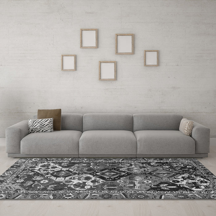 Machine Washable Persian Gray Traditional Rug in a Living Room,, wshtr3797gry