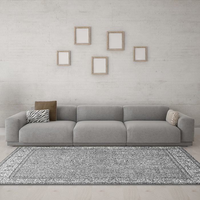 Machine Washable Persian Gray Traditional Rug in a Living Room,, wshtr379gry