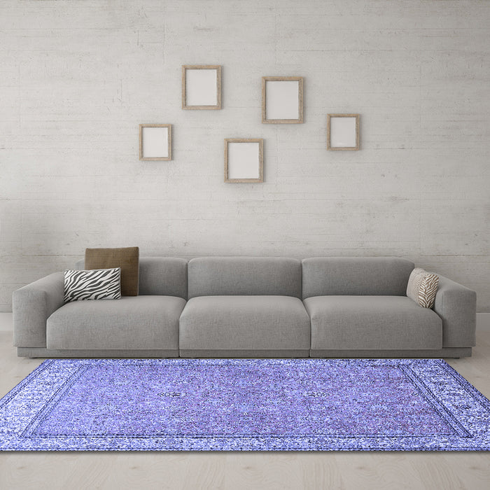 Machine Washable Persian Blue Traditional Rug in a Living Room, wshtr379blu