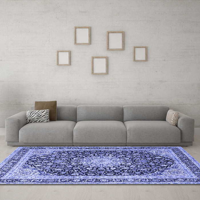 Machine Washable Persian Blue Traditional Rug in a Living Room, wshtr3800blu
