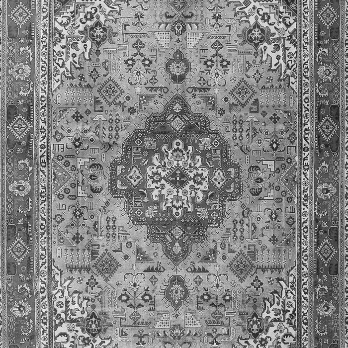 Serging Thickness of Machine Washable Persian Gray Traditional Rug, wshtr3801gry