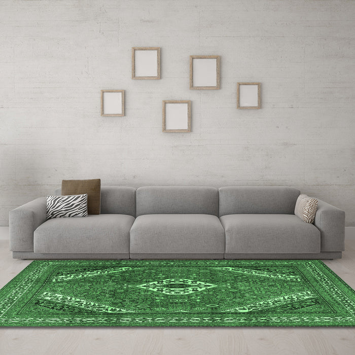 Machine Washable Persian Emerald Green Traditional Area Rugs in a Living Room,, wshtr3802emgrn