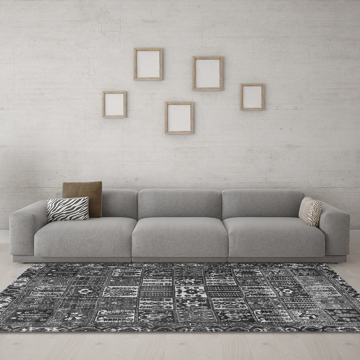 Machine Washable Persian Gray Traditional Rug in a Living Room,, wshtr3803gry