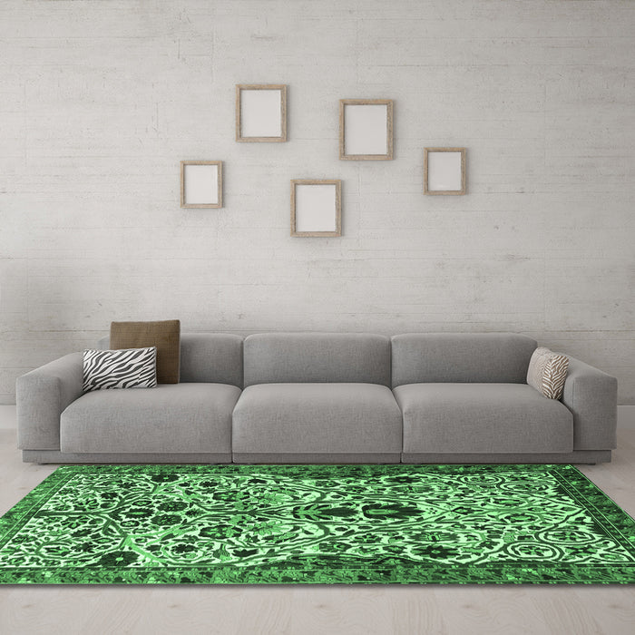 Machine Washable Persian Emerald Green Traditional Area Rugs in a Living Room,, wshtr3804emgrn