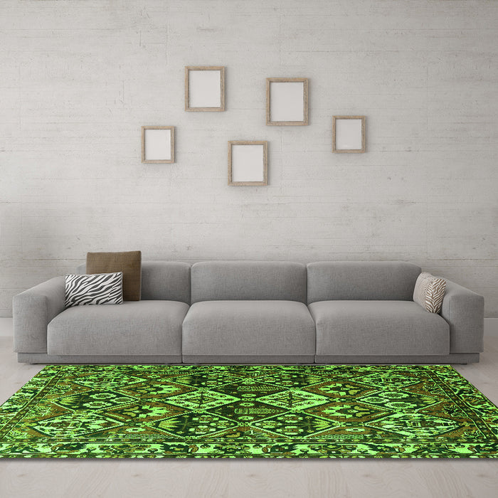 Machine Washable Persian Green Traditional Area Rugs in a Living Room,, wshtr3806grn
